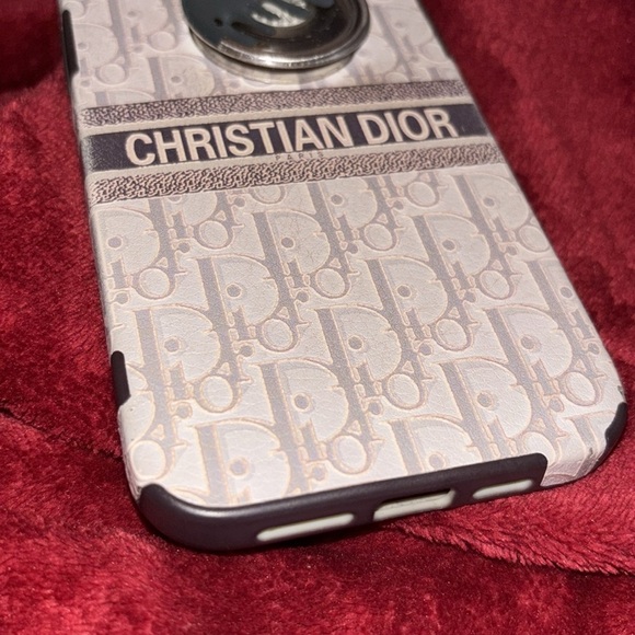 IPhone 15 plus phone case with pop socket - Picture 8 of 13